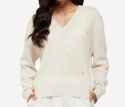 Brodie Cashmere Little Pom Millie V-neck Jumper In Antique White