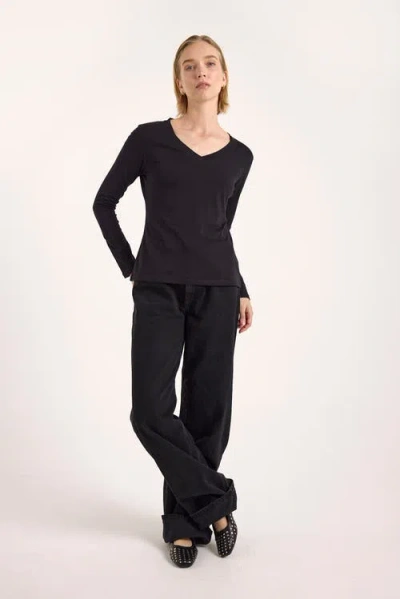 Brodie Pure Cashmere Long Sleeve Cotton V-neck T-shirt In Black
