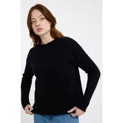 Brodie Pure Cashmere Pearl Crew Neck Jumper In Black