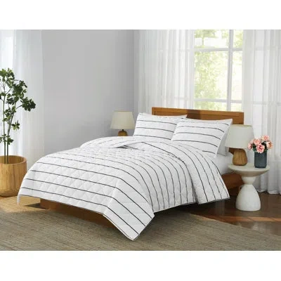Brooklyn Loom Hayward Stripe Quilt Set In White,black