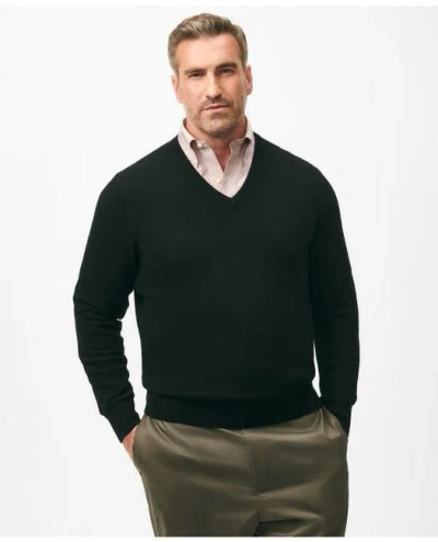 Brooks Brothers Big & Tall 3-ply Cashmere V-neck Sweater In Black