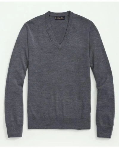 Brooks Brothers Fine Merino Wool V-neck Sweater In Grey Heather