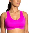 Brooks Dare Crossback Run Bra In Magenta/heliotrope In Multi