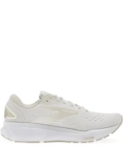 Brooks Ghost Sneakers In White