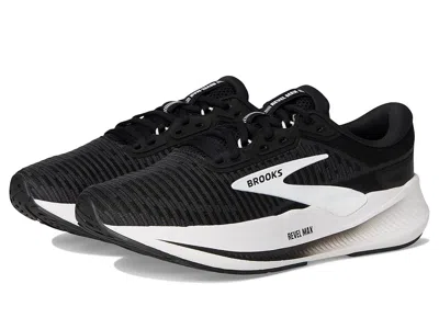 Brooks Revel Max In Black