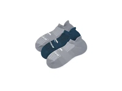 Brooks Run-in No Show 3-pack No Show Socks Shoes Indigo/asphalt/asphalt: Md (us Men's Shoe 6-8.5 - Women's  In Blue