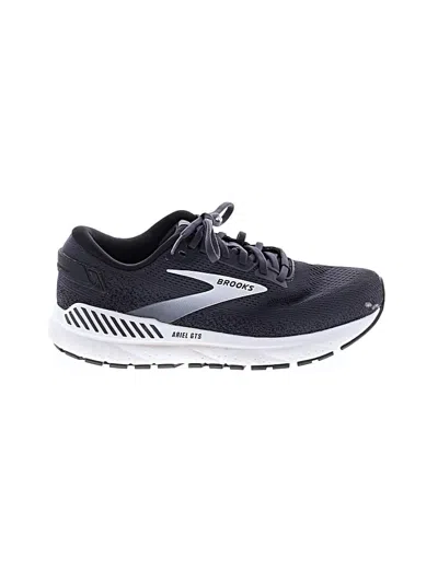 Pre-owned Brooks Sneakers In Black