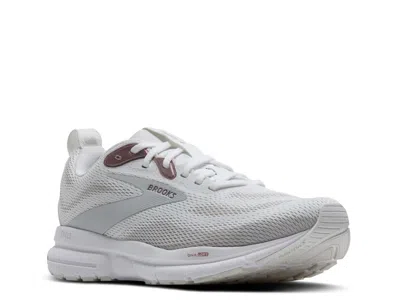 Brooks Trace 4 Running Shoe In Gray