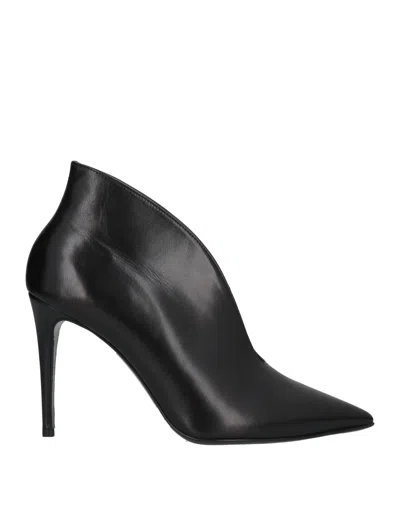 Bruglia Ankle Boots In Black
