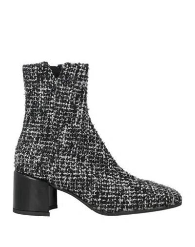 Bruglia Woman Ankle Boots Black Size 8 Textile Fibers