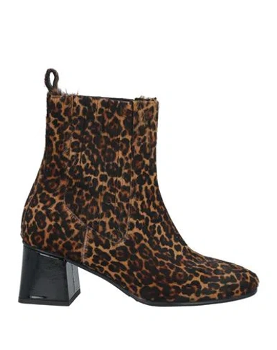 Bruglia Woman Ankle Boots Camel Size 7 Leather In Beige