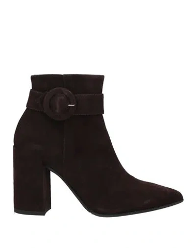Bruglia Woman Ankle Boots Dark Brown Size 9 Soft Leather