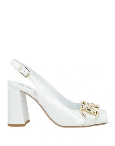 Bruglia Woman Sandals White Size 7.5 Leather