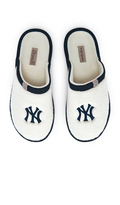 Brunch Essential Yankees In White