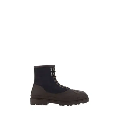 Brunello Cucinelli Round Toe Leather Ankle Boots With Contrast Stitching In Brown