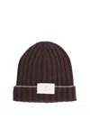 Brunello Cucinelli Logo Patch Ribbed Beanie In Brown