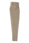 Brunello Cucinelli Beige Pants With Monil Detail On The Loop And Pences In Viscose And Linen Blend Woman