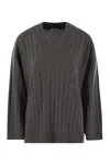 Brunello Cucinelli Cashmere Sweater With V-neck And Necklace In Gray