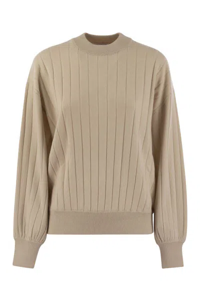 Brunello Cucinelli Women Cashmere V-neck Sweater With Necklace In Beige