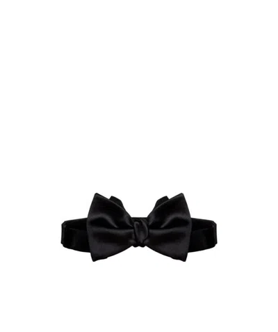 Brunello Cucinelli Classic Bow Tie In Black