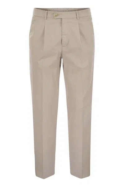 Brunello Cucinelli Garment-dyed Leisure Fit Trousers In American Pima Comfort Cotton With Pleats In Beige