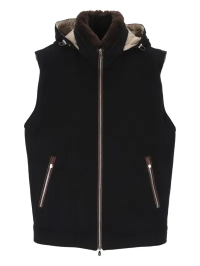 Brunello Cucinelli Men Wool Waistcoat With Fur Collar In Black