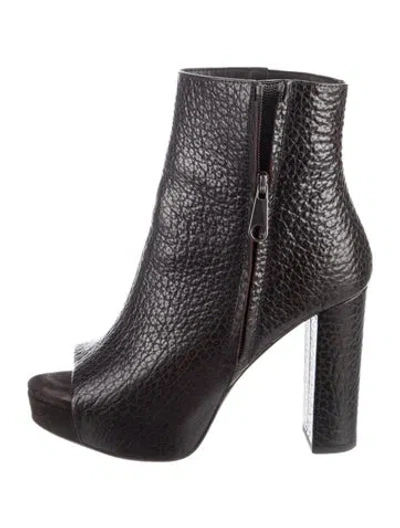 Pre-owned Brunello Cucinelli Leather Pumps In Black