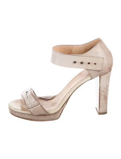 Pre-owned Brunello Cucinelli Leather Pumps In Neutrals