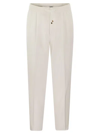 BRUNELLO CUCINELLI BRUNELLO CUCINELLI LEISURE FIT COTTON GABARDINE TROUSERS WITH DRAWSTRING AND DOUBLE DARTS