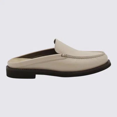 Brunello Cucinelli Light Beige Leather Loafers In Neutral