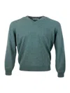 BRUNELLO CUCINELLI BRUNELLO CUCINELLI LONG-SLEEVED V-NECK SWEATER IN FINE 100% CASHMERE WITH CONTRASTING PIPING ON THE 