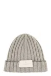 Brunello Cucinelli Men's English Rib Cashmere Knit Beanie Hat In Light Grey