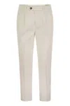 Brunello Cucinelli Men's Garment-dyed Leisure Fit Trousers In White