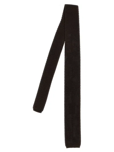 Brunello Cucinelli Men Knitted Tie In Brown