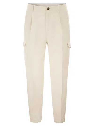 Brunello Cucinelli Men Linen And Cotton Trousers With Cargo Pockets And Zip At The Bottom In White
