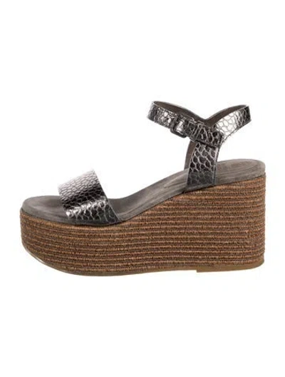 Pre-owned Brunello Cucinelli Monili Embossed Leather Sandals In Gray
