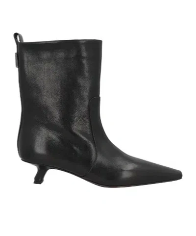 Brunello Cucinelli Pointedtoe Ankle Boots In Black