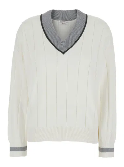 BRUNELLO CUCINELLI WHITE T-SHIRT WITH V NECK AND MONIL DETAIL ON THE COLLAR IN COTTON WOMAN