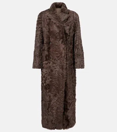 Brunello Cucinelli Capretta Double-breasted Shearling Coat In Brown