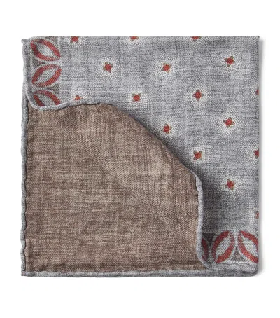 Brunello Cucinelli Silk Star Pocket Square In Gray