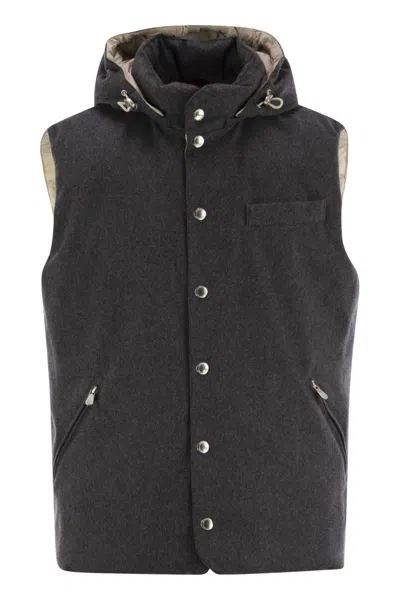 BRUNELLO CUCINELLI BRUNELLO CUCINELLI SLEEVELESS DOWN JACKET IN MEMBRANED WOOL FLANNEL WITH DETACHABLE HOOD