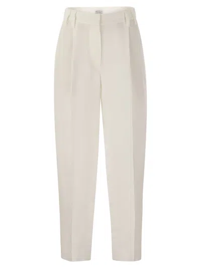 Brunello Cucinelli Slouchy Trousers In Viscose And Linen Fluid Twill With Moniline In White