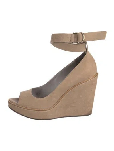 Pre-owned Brunello Cucinelli Suede Pumps In Neutrals