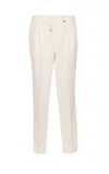 Brunello Cucinelli Pantsshorts In White