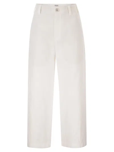 Brunello Cucinelli Women Crop Chino Trousers In Cotton And Linen Gabardine In Multi