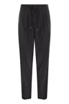 Brunello Cucinelli Men Leisure Fit Trousers In Garment-dyed Linen Gabardine With Drawstring And Doub In Black