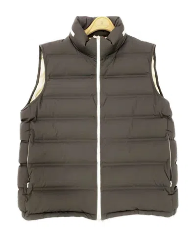 Brunello Cucinelli Zippered Sleeveless Vest In Black