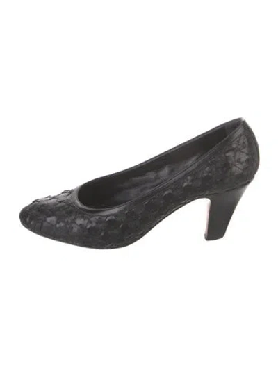 Pre-owned Bruno Magli Embossed Leather Pumps In Black