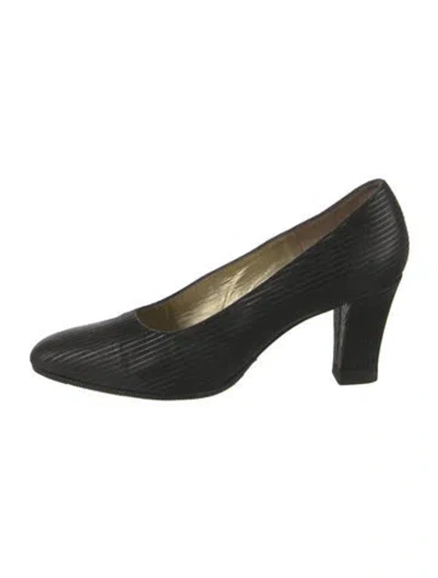 Pre-owned Bruno Magli Embossed Leather Pumps In Black