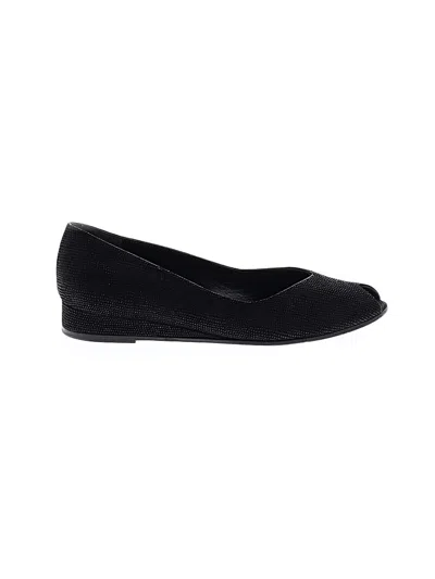 Pre-owned Bruno Magli Flats In Black